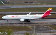 Iberia Airbus A330-302 (EC-LUB) at  Sao Paulo - Guarulhos - Andre Franco Montoro (Cumbica), Brazil