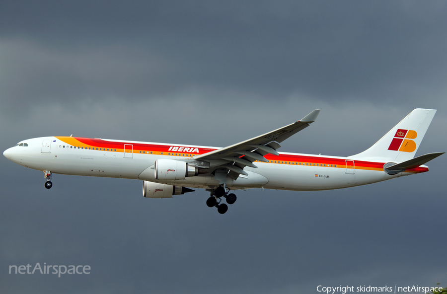 Iberia Airbus A330-302 (EC-LUB) | Photo 60881