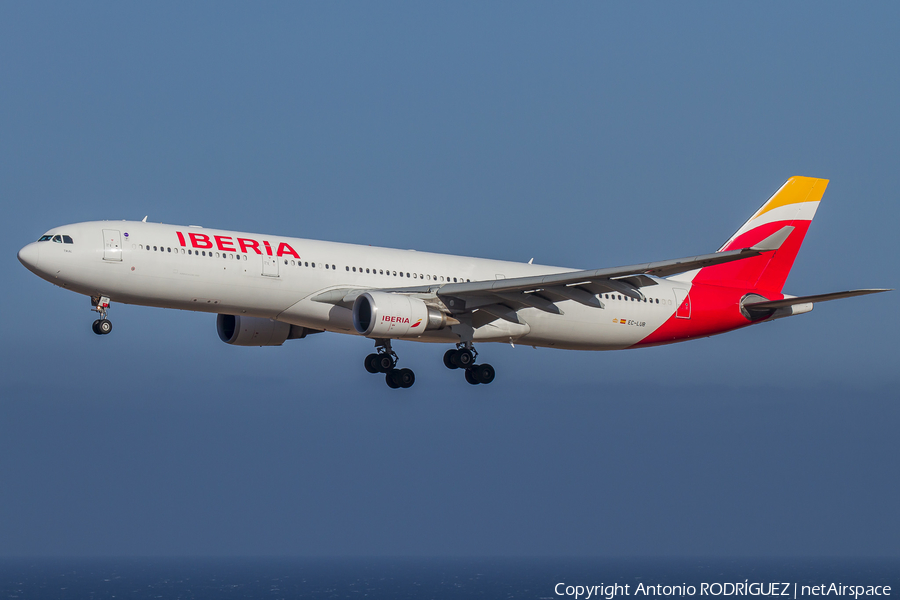 Iberia Airbus A330-302 (EC-LUB) | Photo 325941