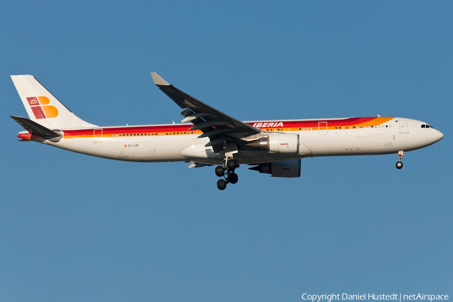 Iberia Airbus A330-302 (EC-LUB) | Photo 636237