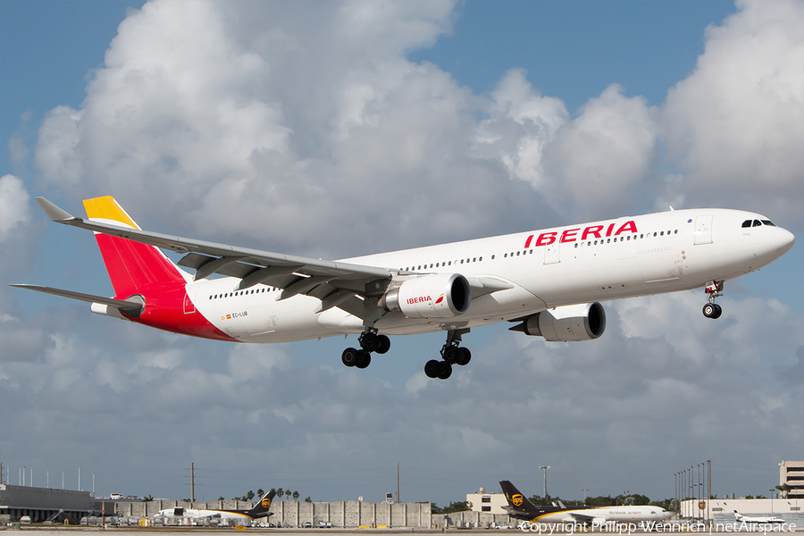 Iberia Airbus A330-302 (EC-LUB) | Photo 242140