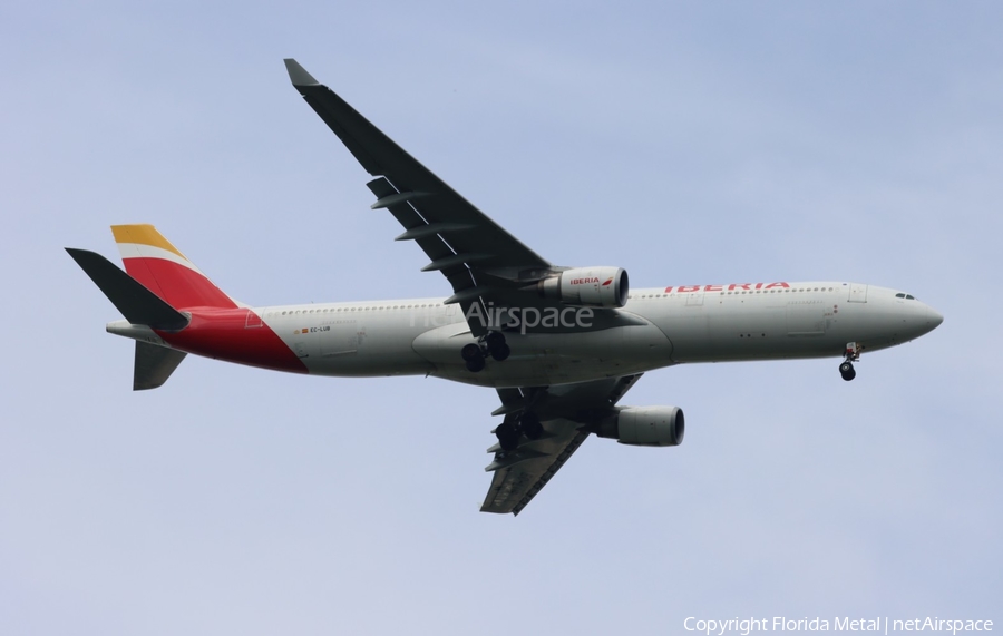 Iberia Airbus A330-302 (EC-LUB) | Photo 577150