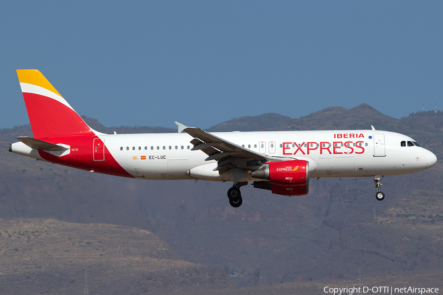 Iberia Express Airbus A320-214 (EC-LUC) | Photo 261899