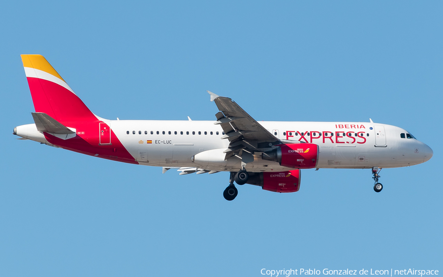 Iberia Express Airbus A320-214 (EC-LUC) | Photo 338994
