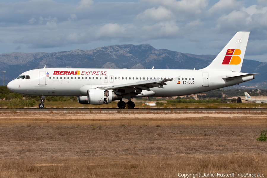 Iberia Express Airbus A320-214 (EC-LUC) | Photo 487646