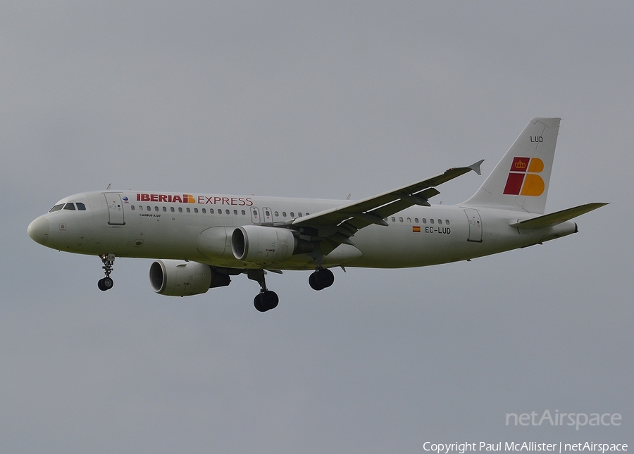 Iberia Express Airbus A320-214 (EC-LUD) | Photo 79379