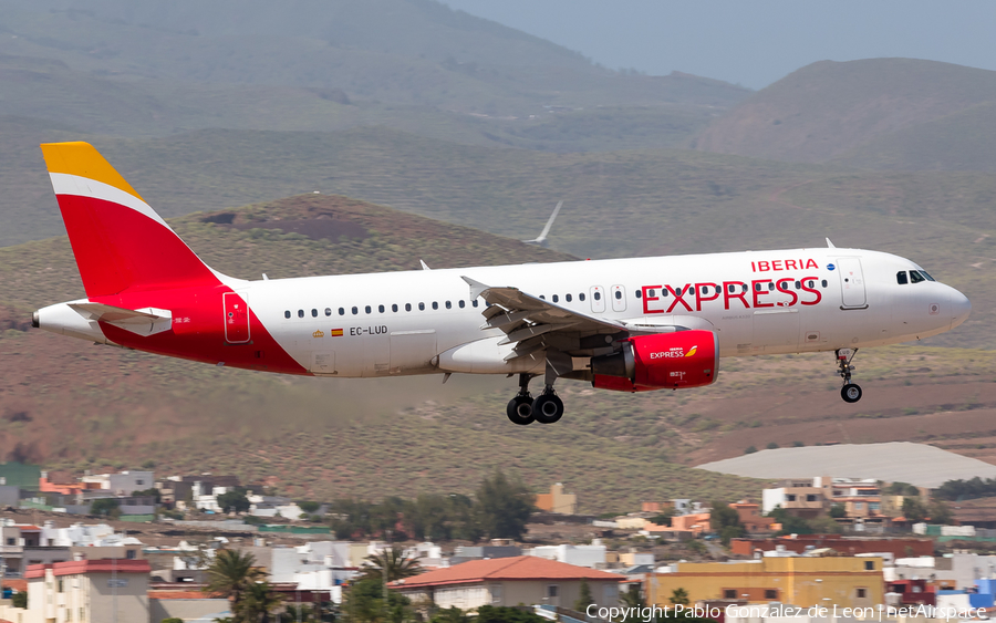 Iberia Express Airbus A320-214 (EC-LUD) | Photo 338997