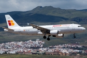 Iberia Express Airbus A320-214 (EC-LUD) at  Gran Canaria, Spain