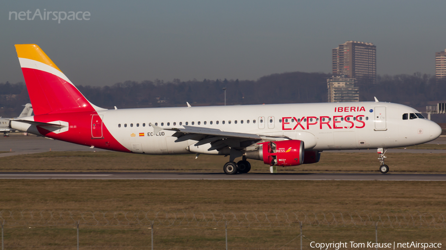 Iberia Express Airbus A320-214 (EC-LUD) | Photo 370738