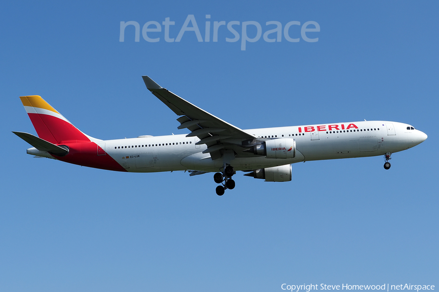 Iberia Airbus A330-302 (EC-LUK) | Photo 574558