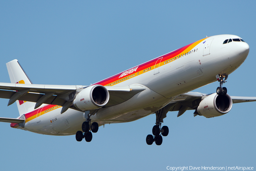 Iberia Airbus A330-302 (EC-LUK) | Photo 95565