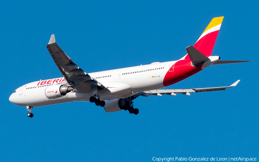 Iberia Airbus A330-302 (EC-LUK) | Photo 339394