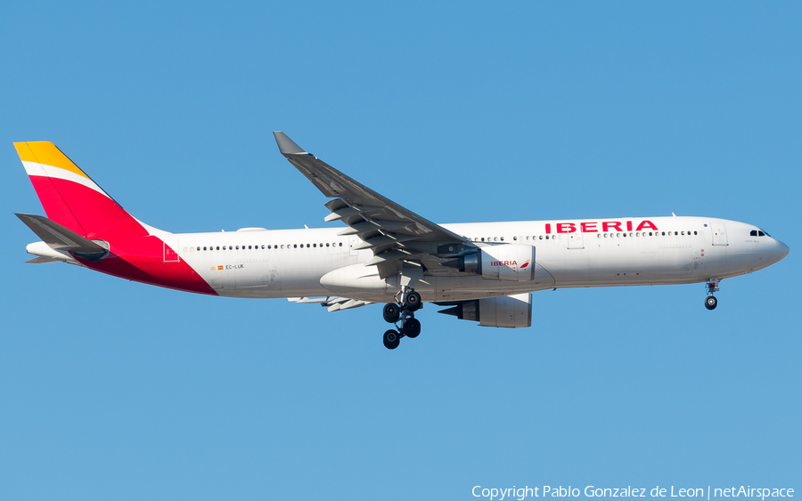 Iberia Airbus A330-302 (EC-LUK) | Photo 339400