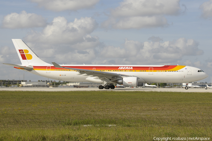 Iberia Airbus A330-302 (EC-LUK) | Photo 25677