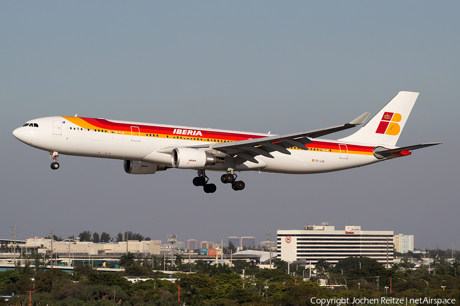 Iberia Airbus A330-302 (EC-LUK) | Photo 43065