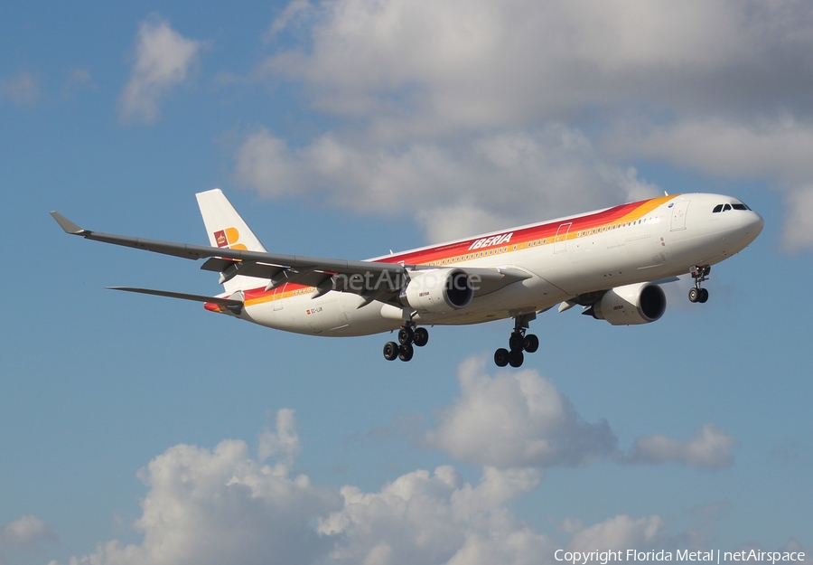 Iberia Airbus A330-302 (EC-LUK) | Photo 577156