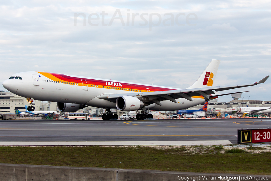 Iberia Airbus A330-302 (EC-LUK) | Photo 65561