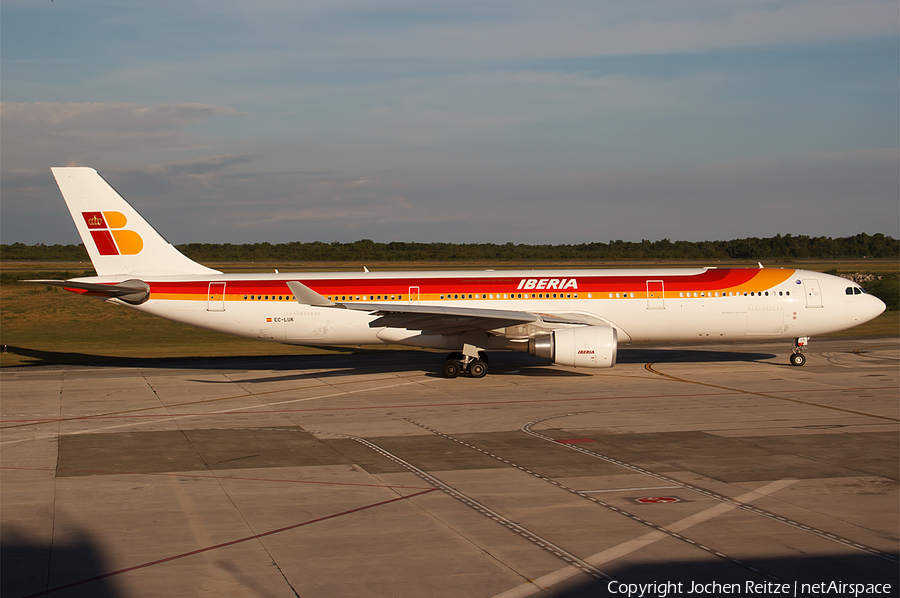 Iberia Airbus A330-302 (EC-LUK) | Photo 65985