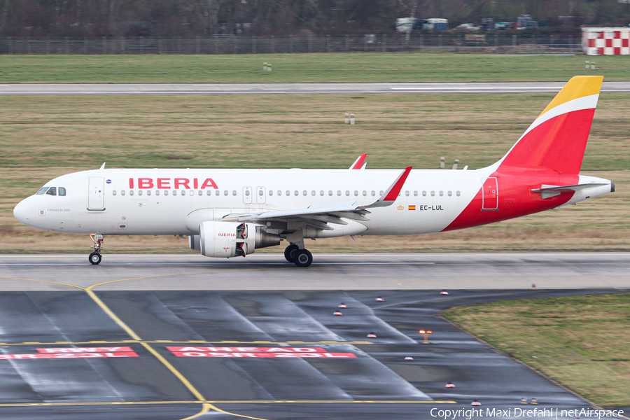 Iberia Airbus A320-216 (EC-LUL) | Photo 486922