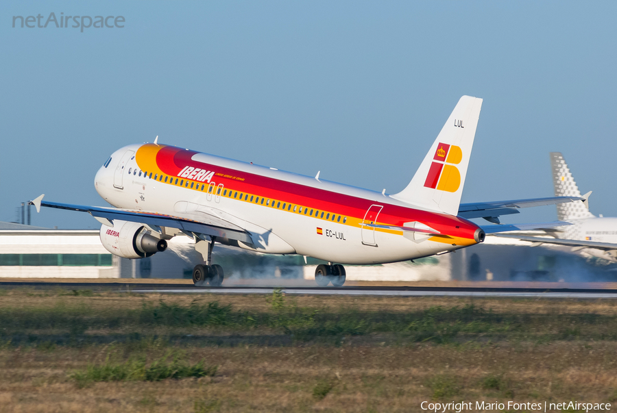 Iberia Airbus A320-216 (EC-LUL) | Photo 55210