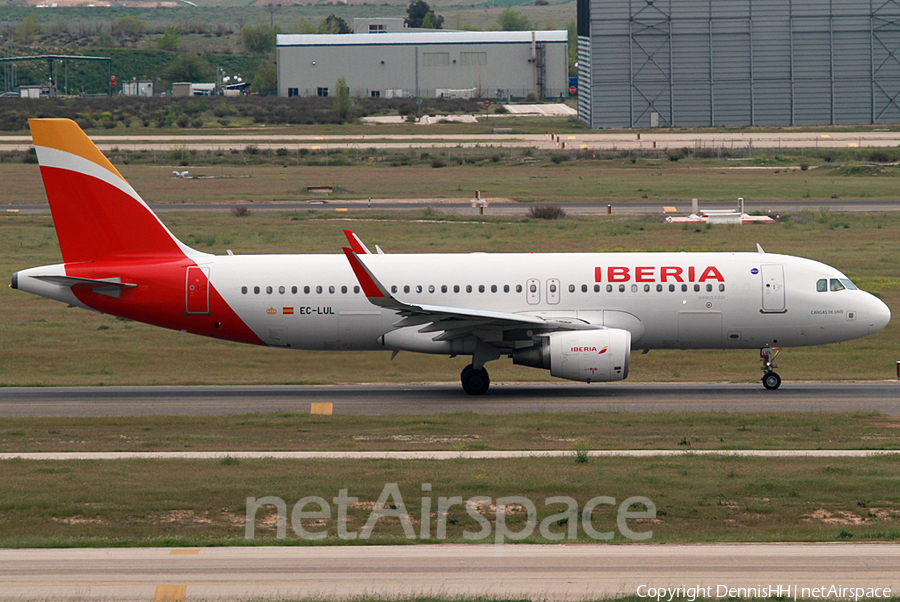 Iberia Airbus A320-216 (EC-LUL) | Photo 387546