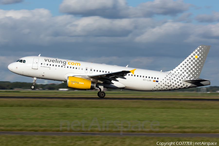 Vueling Airbus A320-232 (EC-LUN) | Photo 50745