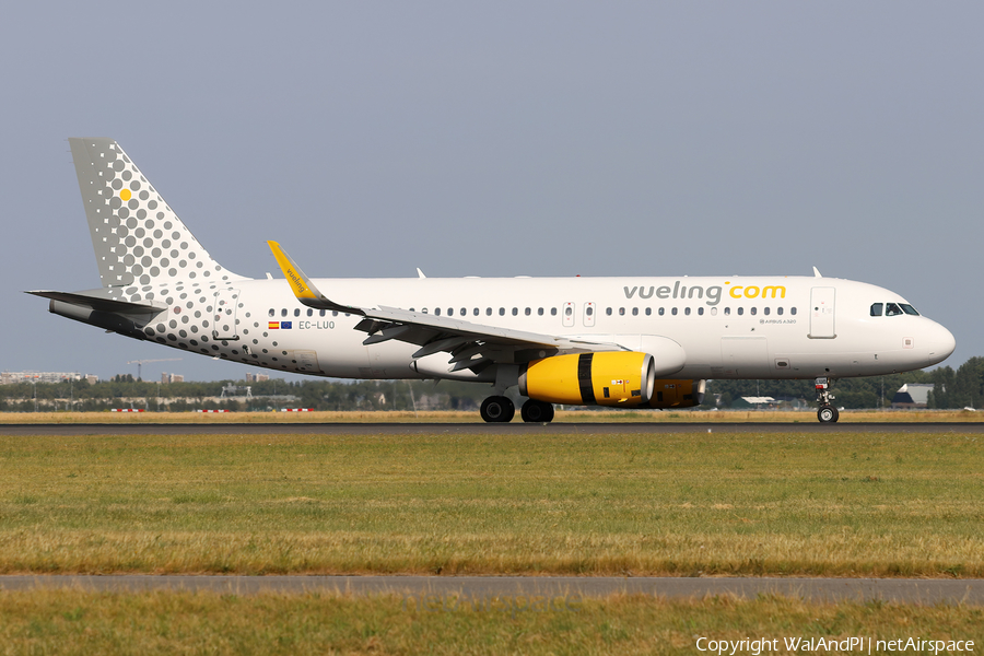 Vueling Airbus A320-232 (EC-LUO) | Photo 523723