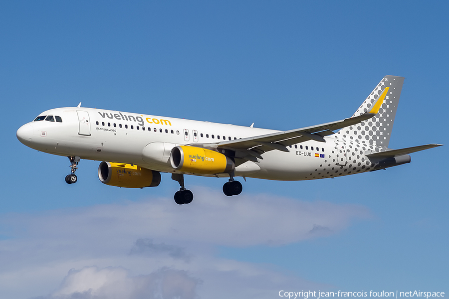Vueling Airbus A320-232 (EC-LUO) | Photo 156194