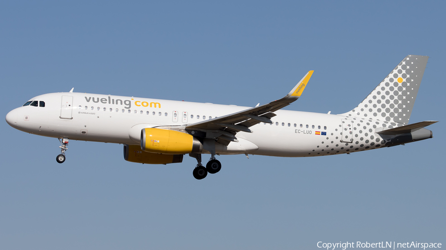 Vueling Airbus A320-232 (EC-LUO) | Photo 595456