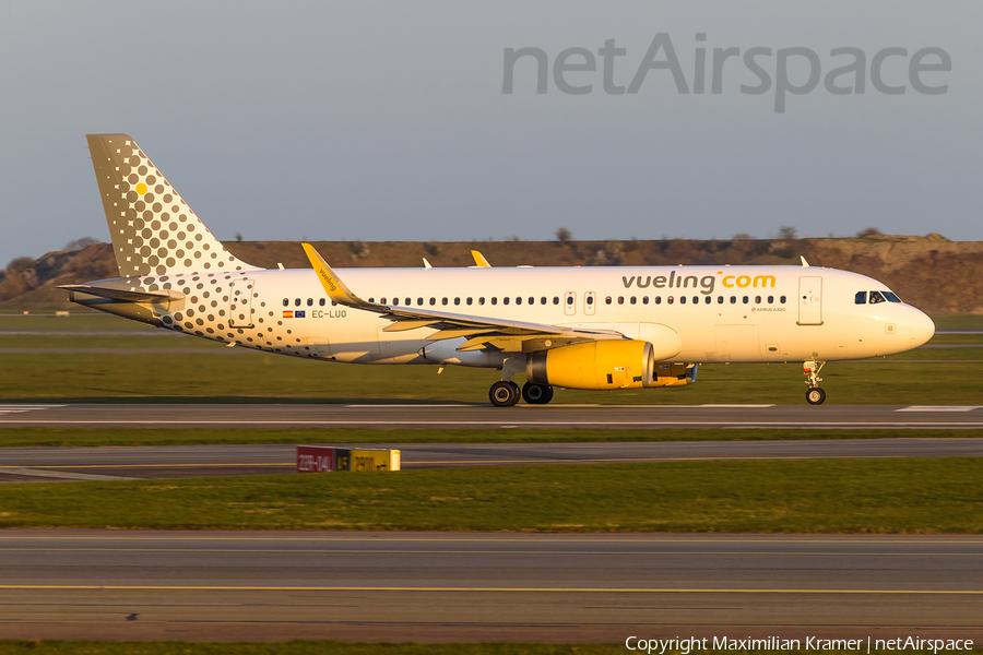 Vueling Airbus A320-232 (EC-LUO) | Photo 631105
