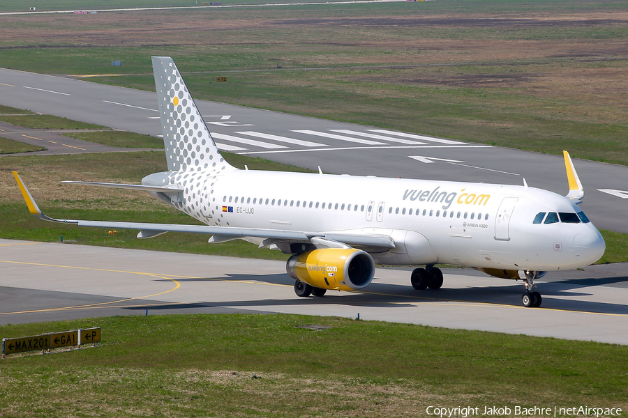 Vueling Airbus A320-232 (EC-LUO) | Photo 138679