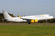 Vueling Airbus A320-232 (EC-LUO) at  Hamburg - Fuhlsbuettel (Helmut Schmidt), Germany