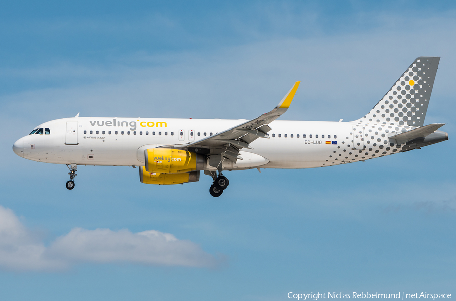 Vueling Airbus A320-232 (EC-LUO) | Photo 319062