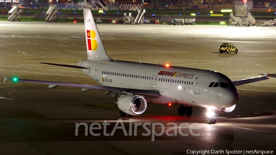 Iberia Express Airbus A320-216 (EC-LUS) | Photo 213185