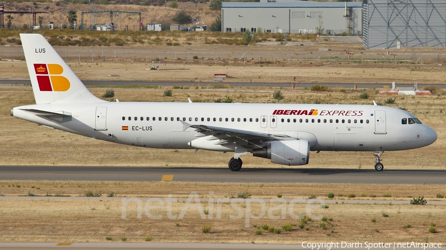 Iberia Express Airbus A320-216 (EC-LUS) | Photo 213188