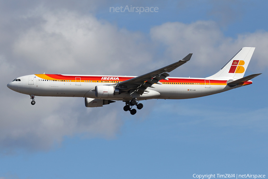 Iberia Airbus A330-302 (EC-LUX) | Photo 493416