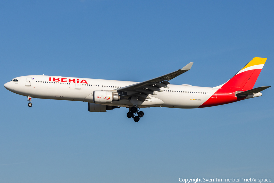 Iberia Airbus A330-302 (EC-LUX) | Photo 600708