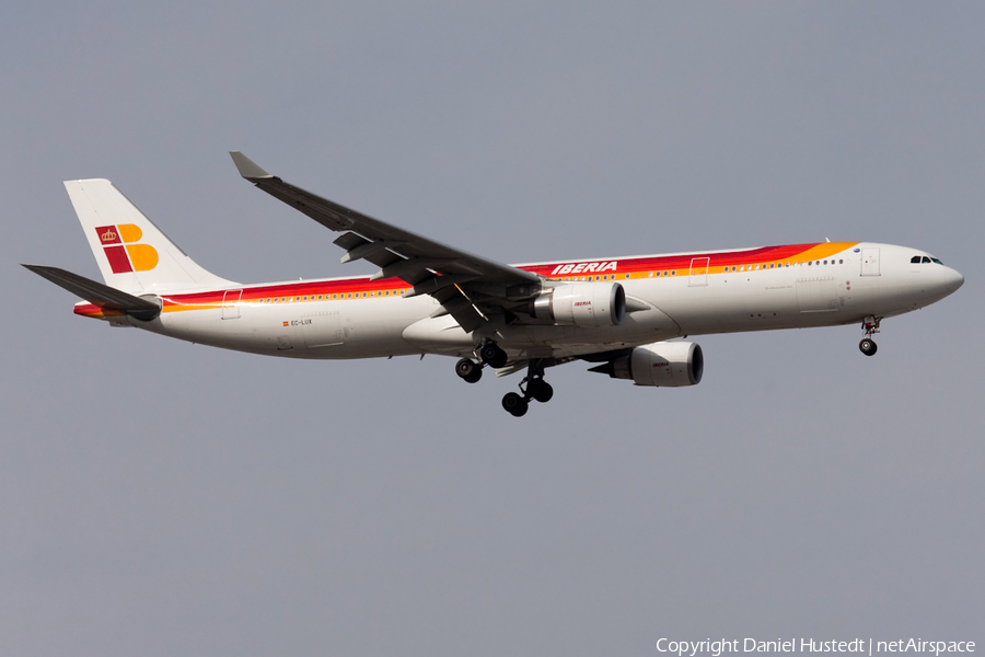 Iberia Airbus A330-302 (EC-LUX) | Photo 635914