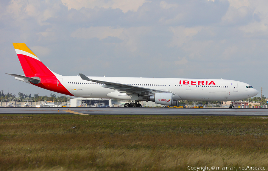 Iberia Airbus A330-302 (EC-LUX) | Photo 145722