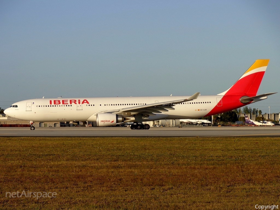 Iberia Airbus A330-302 (EC-LUX) | Photo 145927