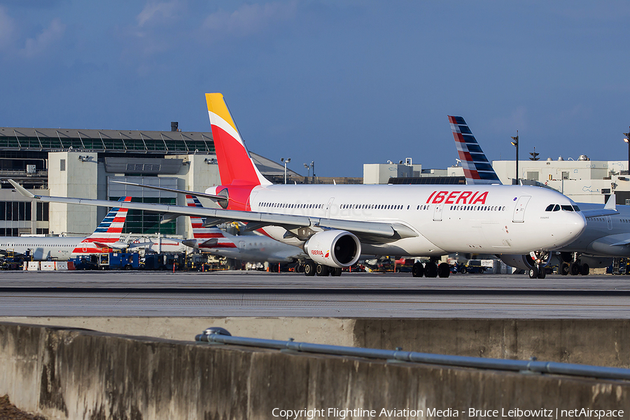Iberia Airbus A330-302 (EC-LUX) | Photo 151368