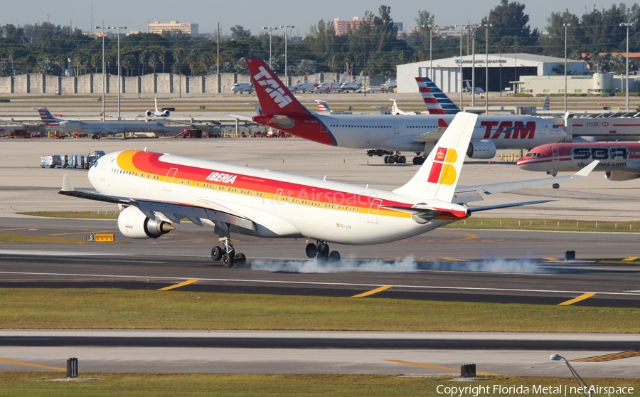 Iberia Airbus A330-302 (EC-LUX) | Photo 577174