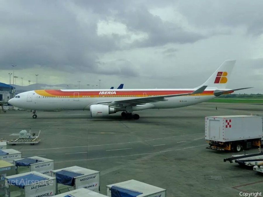 Iberia Airbus A330-302 (EC-LUX) | Photo 55276