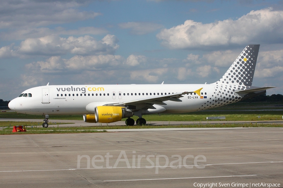 Vueling Airbus A320-214 (EC-LVA) | Photo 30797