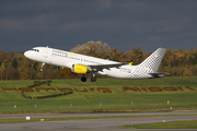 Vueling Airbus A320-214 (EC-LVA) at  Hamburg - Fuhlsbuettel (Helmut Schmidt), Germany