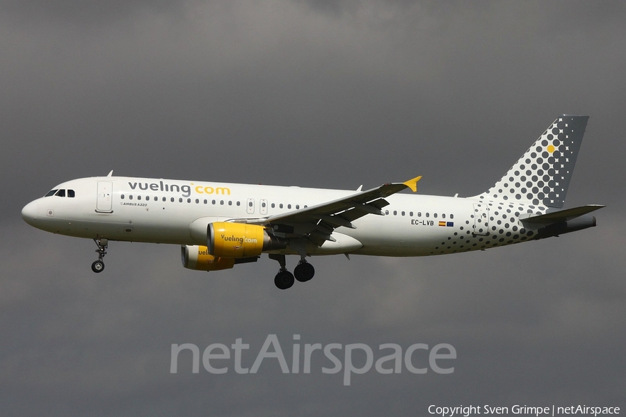 Vueling Airbus A320-214 (EC-LVB) | Photo 106853