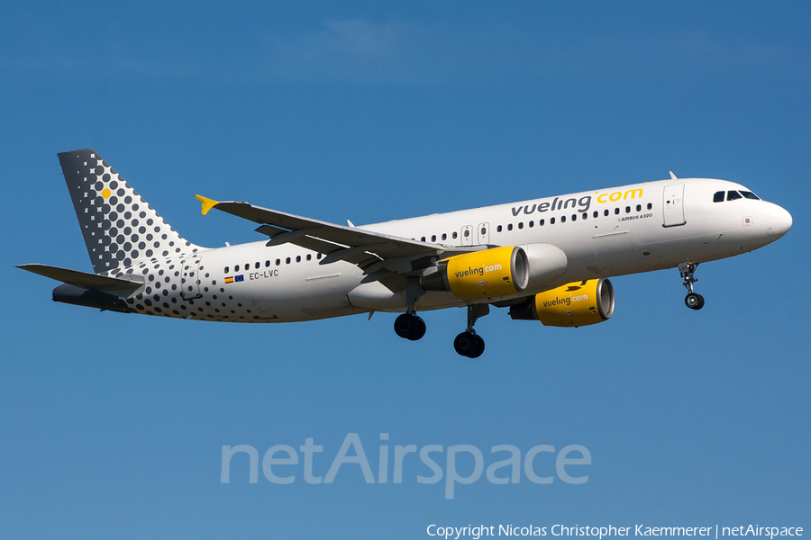 Vueling Airbus A320-214 (EC-LVC) | Photo 121549