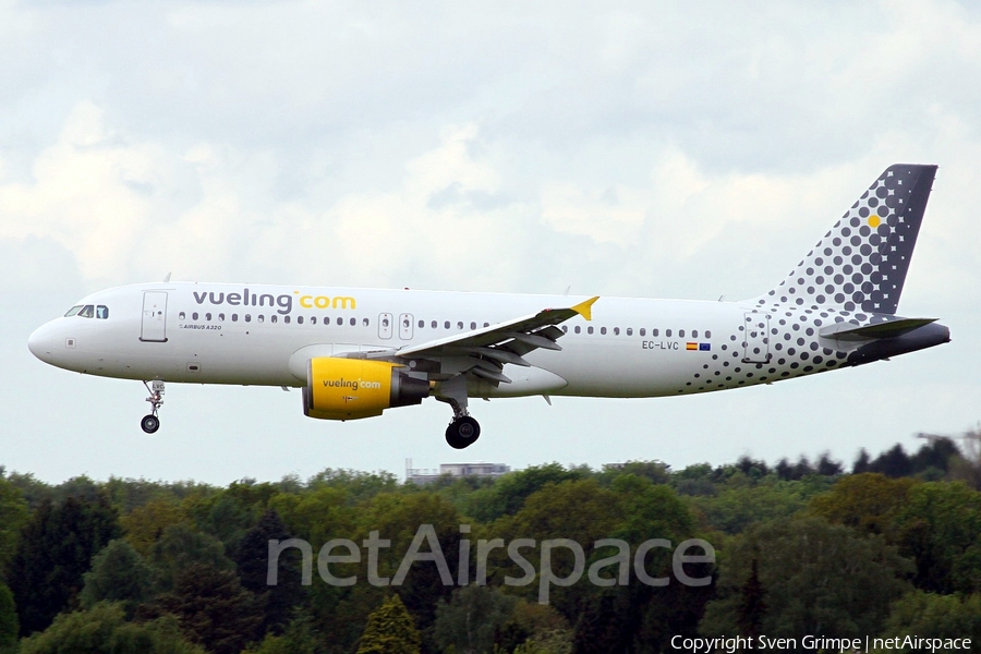 Vueling Airbus A320-214 (EC-LVC) | Photo 26609