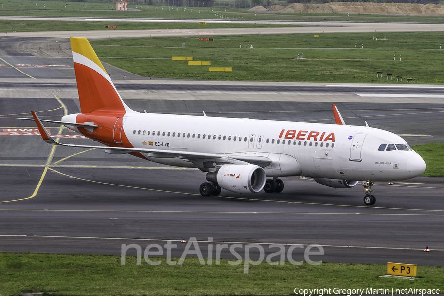Iberia Airbus A320-216 (EC-LVD) | Photo 185560