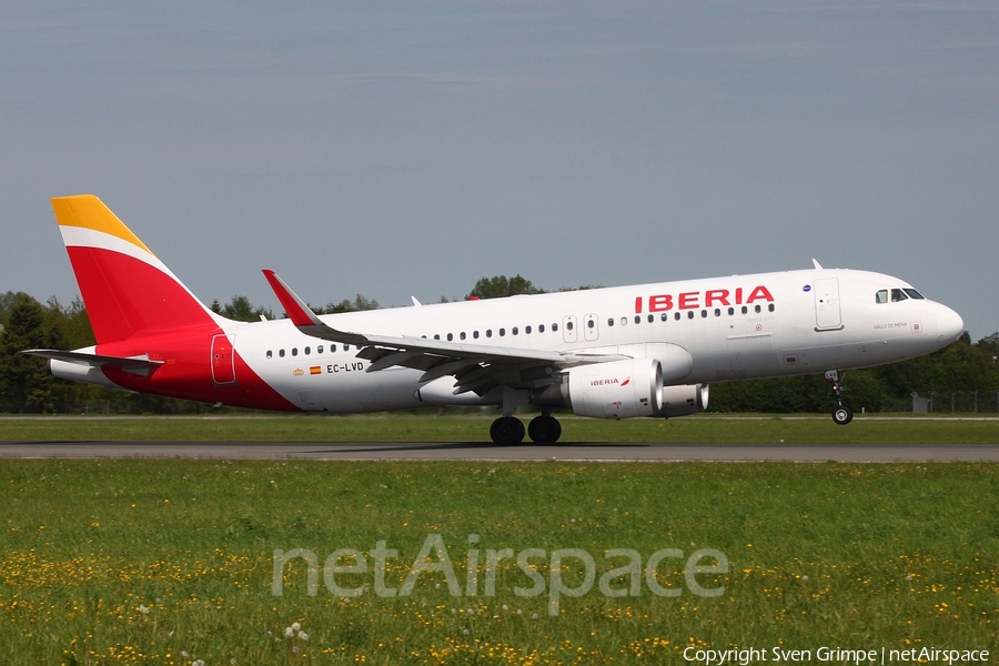 Iberia Airbus A320-216 (EC-LVD) | Photo 164193